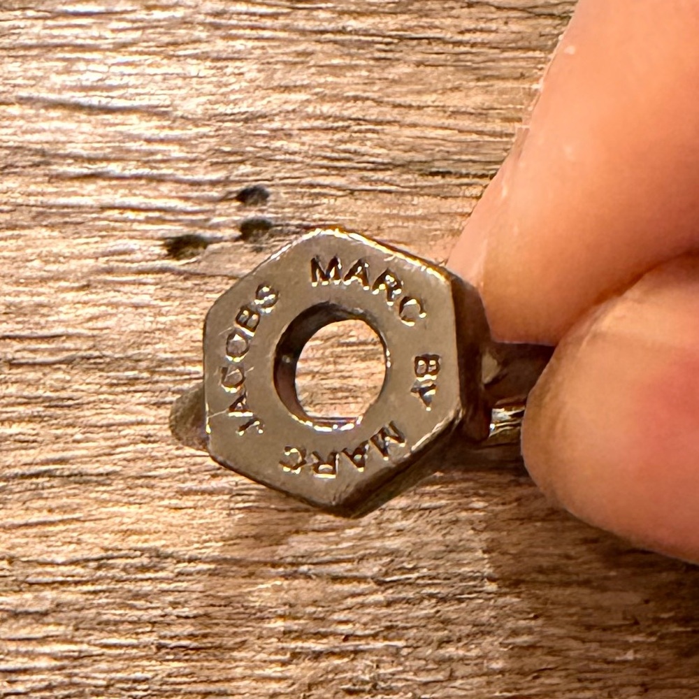 Marc By Marc Jacobs Tiny Bolt Ring Gun Metal Hexagon